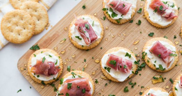 Easy Creamy Prosciutto Cracker Appetizer